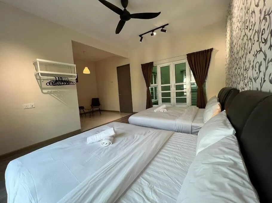 Vakantiehuis Karpalsinghdrive Seaside Georgetown 4R3B3P 15Pax Villa Maleisië