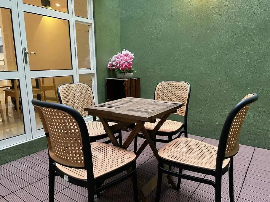 Vakantiehuis Karpalsinghdrive Seaside Georgetown 4R3B3P 15Pax Villa Maleisië