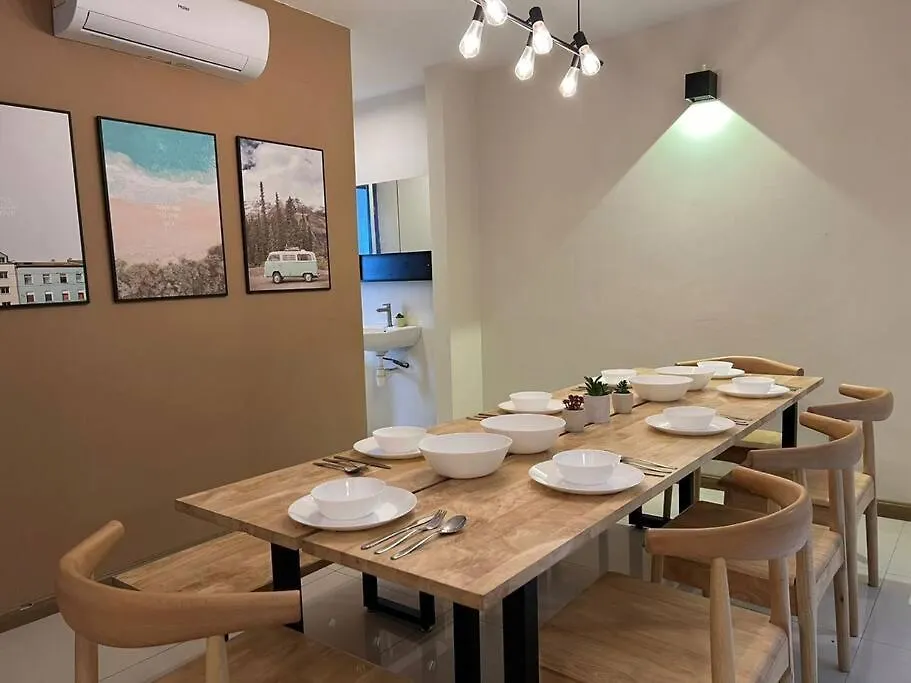 Karpalsinghdrive Seaside Georgetown 4R3B3P 15Pax Villa Maleisië