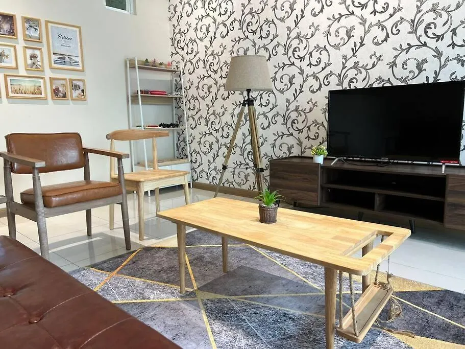 Karpalsinghdrive Seaside Georgetown 4R3B3P 15Pax Villa